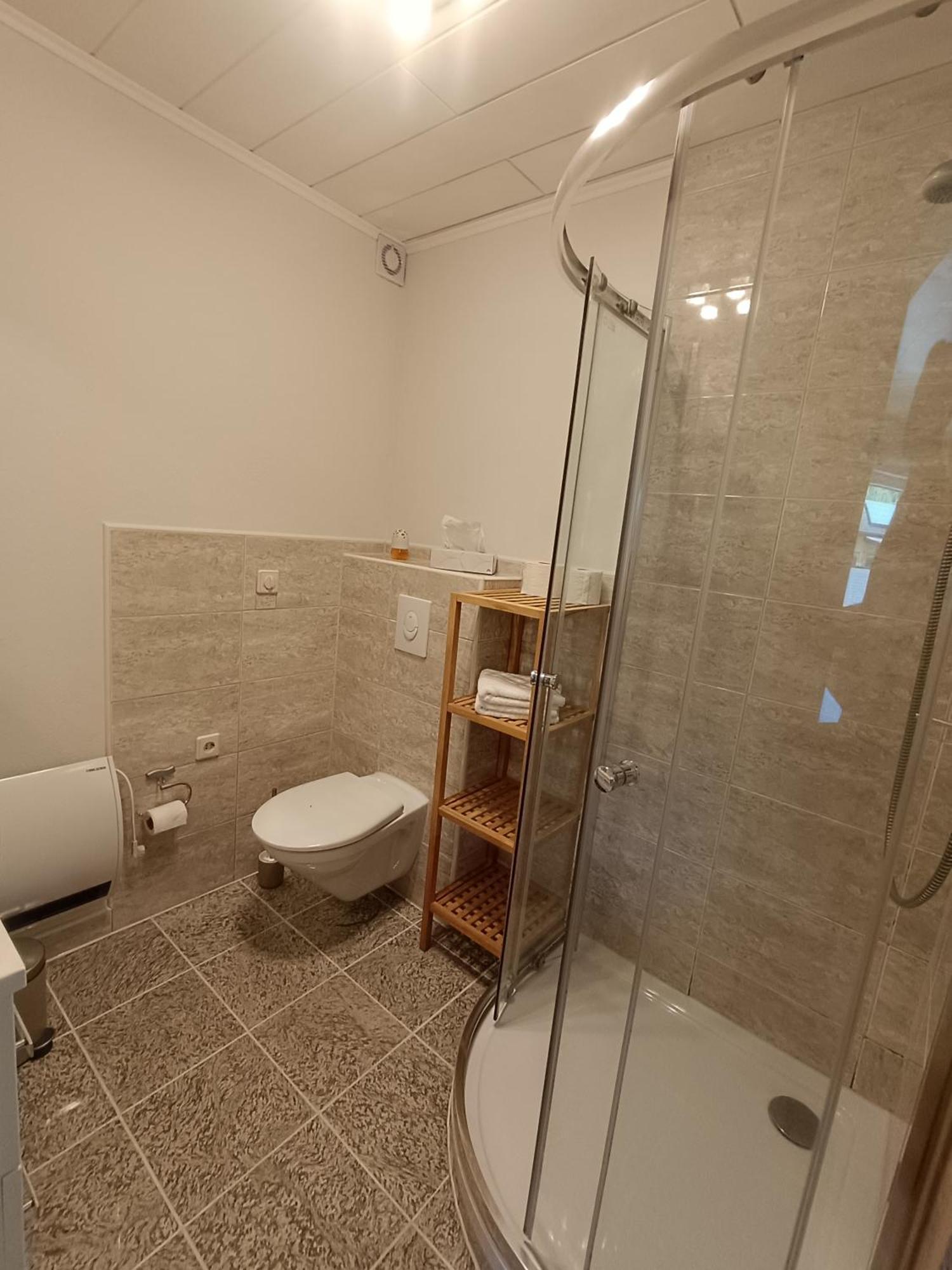 Apartamento Moselferienweingut Schaefer Wintrich Habitación foto